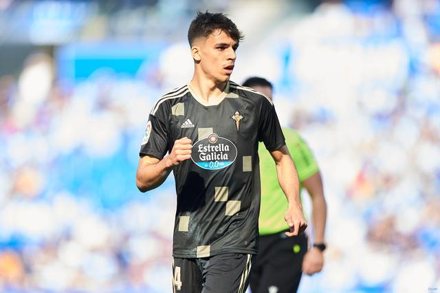 军完成传球 军完成传球