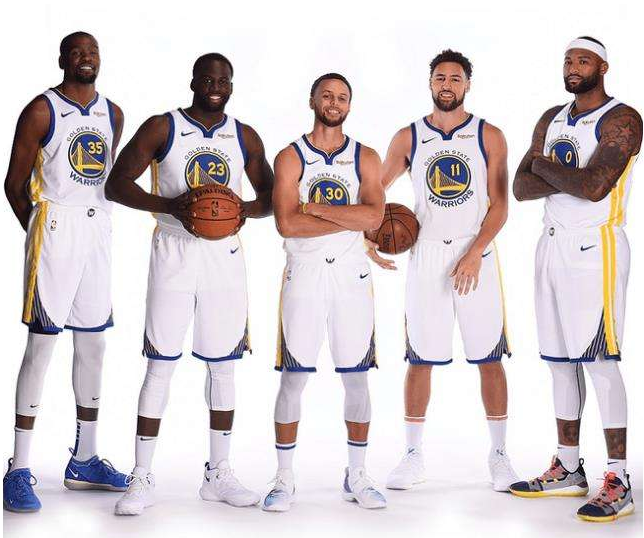 现实层面仍 现实层面仍